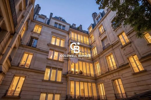 Apartment in Champs-Elysées, Madeleine, Triangle d’or, Paris