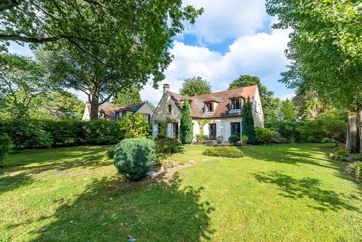 Luxury home in Vaucresson, Hauts-de-Seine