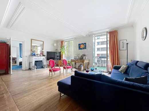 Apartment in La Muette, Auteuil, Porte Dauphine, Paris