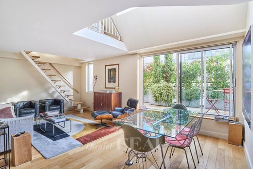 Apartment / Etagenwohnung in Tour Eiffel, Invalides – Ecole Militaire, Saint-Thomas d’Aquin, Paris