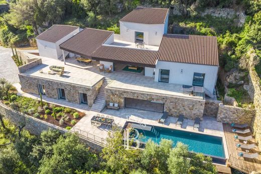 Villa a Isola Rossa, Corsica settentrionale