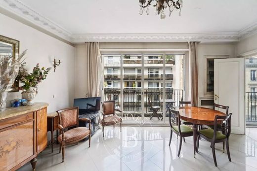 Apartment in La Muette, Auteuil, Porte Dauphine, Paris