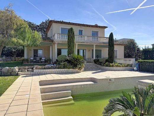 Villa Saint-Laurent-du-Var, Alpes-Maritimes