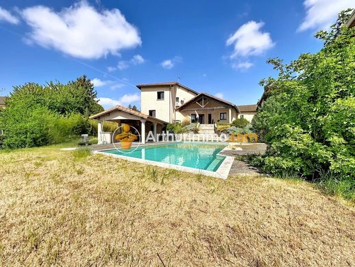 Luxury home in Saint-Alban-de-Roche, Isère
