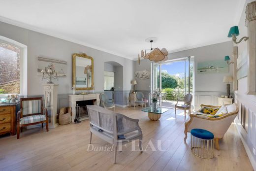 Luxury home in Versailles, Yvelines