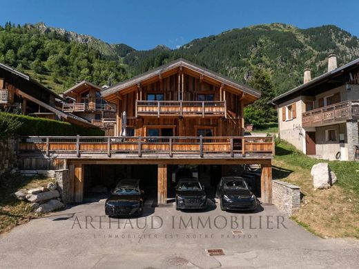 Chalet in Champagny-en-Vanoise, Savoy