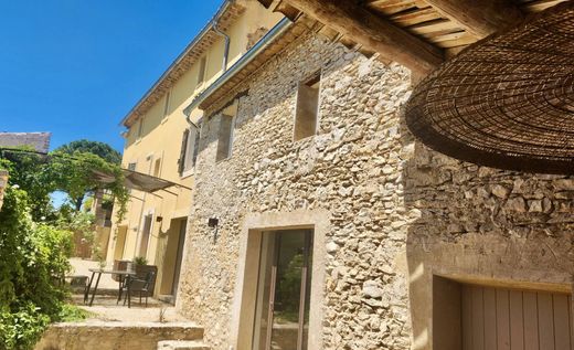 Casa di lusso a Saint-Saturnin-lès-Apt, Vaucluse