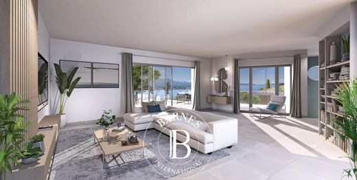 Apartment / Etagenwohnung in Sanary-sur-Mer, Var