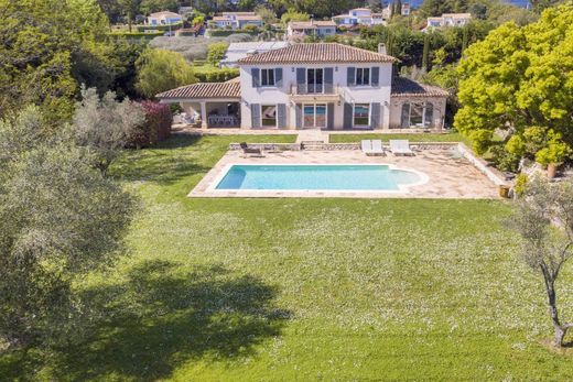 Valbonne, Alpes-Maritimesのヴィラ