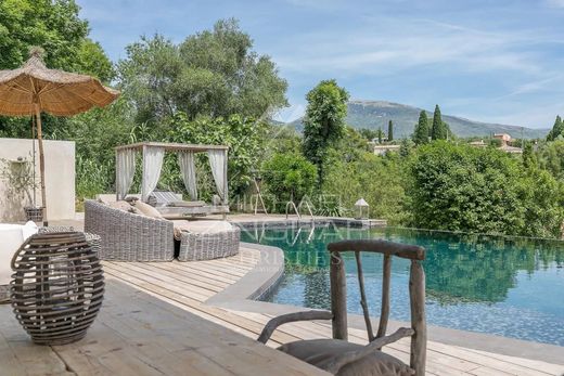 Luxus-Haus in Le Rouret, Alpes-Maritimes