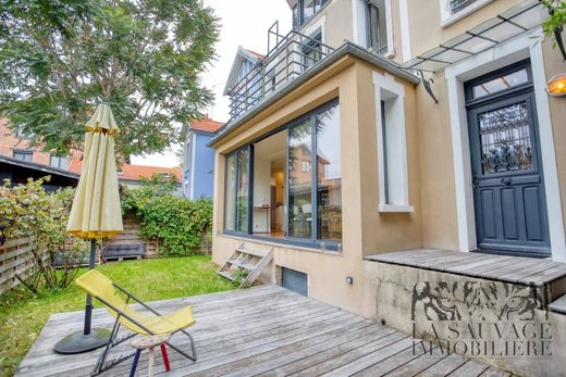 Luxus-Haus in Montreuil-sous-Bois, Seine-Saint-Denis