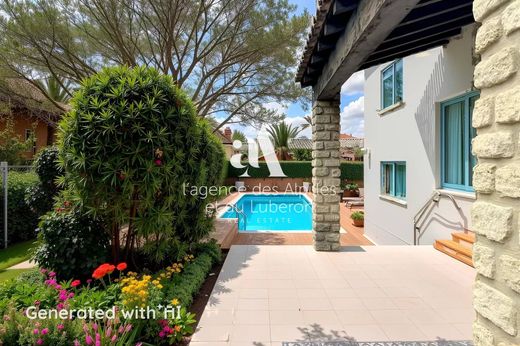 Casa di lusso a Saint-Rémy-de-Provence, Bocche del Rodano