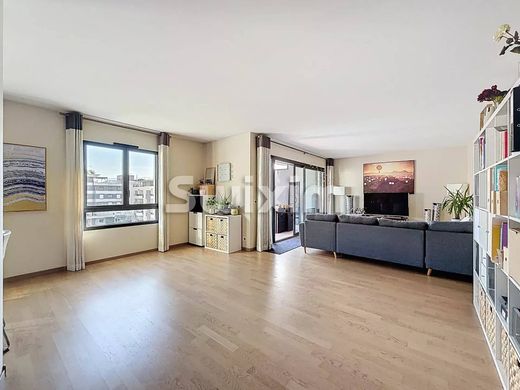 Apartment in Saint-Genis-Pouilly, Ain