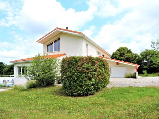 Villa in Rouzède, Charente