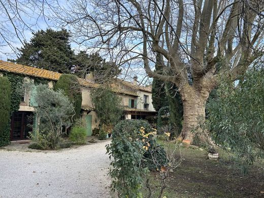 Rural or Farmhouse in Arles, Bouches-du-Rhône