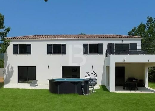 Luxury home in Solliès-Toucas, Var
