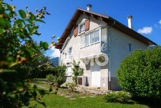 Элитный дом, Saint-Jorioz, Haute-Savoie