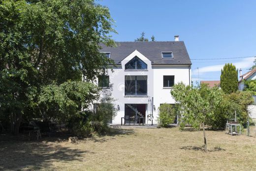 Luxury home in Bois-le-Roi, Seine-et-Marne