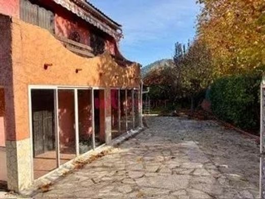 Casa di lusso a Carnoux-en-Provence, Bocche del Rodano