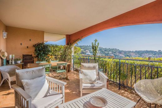Apartment / Etagenwohnung in Sainte-Maxime, Var