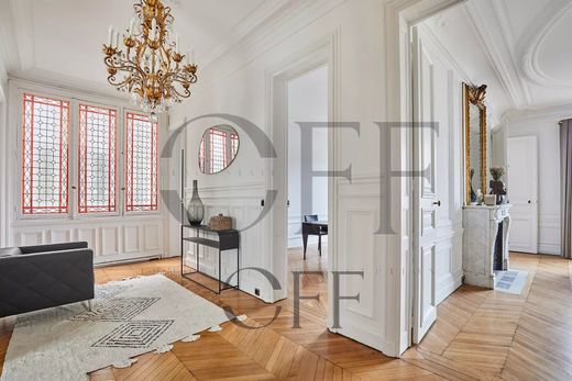 Apartament w Champs-Elysées, Madeleine, Triangle d’or, Paris
