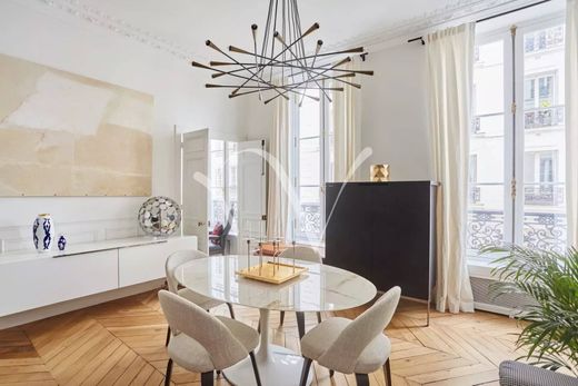 아파트 / Tour Eiffel, Invalides – Ecole Militaire, Saint-Thomas d’Aquin, Paris