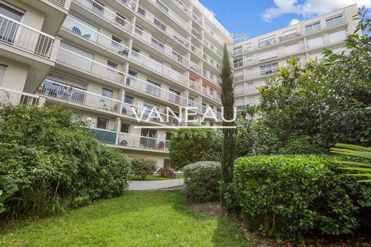 Appartement in Canal Saint Martin, Château d’Eau, Porte Saint-Denis, Paris