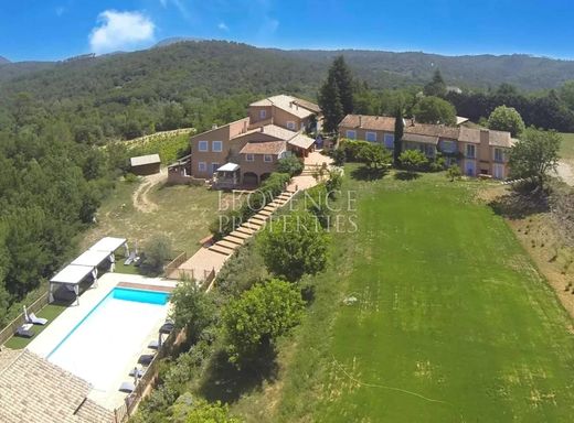Luksusowy dom w Châteauvert, Var