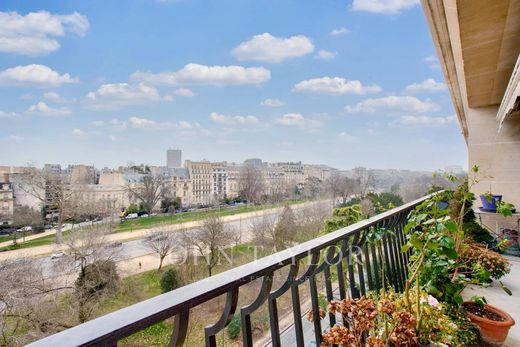 Apartment in La Muette, Auteuil, Porte Dauphine, Paris