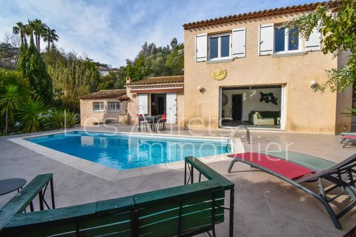 Maison de luxe à Les Adrets-de-l'Estérel, Var