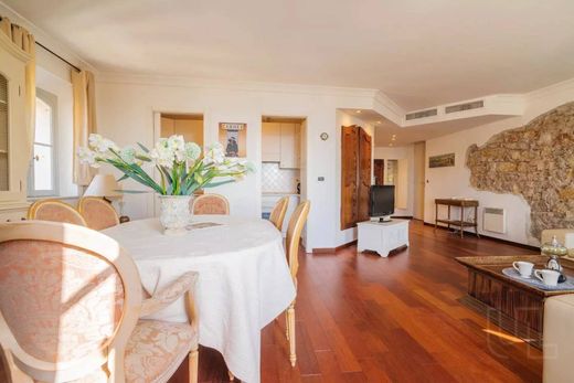 ﺷﻘﺔ ﻓﻲ كان, Alpes-Maritimes