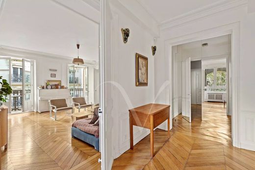 Apartment in Sorbonne, Jardin des Plantes, Saint-Victor, Paris