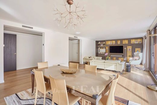 Apartment in La Muette, Auteuil, Porte Dauphine, Paris