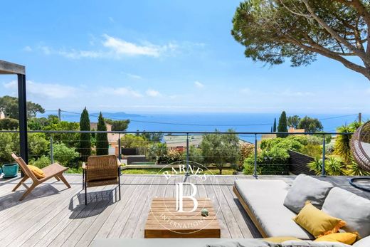 Luxury home in Carqueiranne, Var
