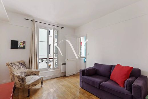 Apartment in Tour Eiffel, Invalides – Ecole Militaire, Saint-Thomas d’Aquin, Paris