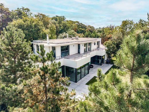 Luxus-Haus in La Celle-Saint-Cloud, Yvelines