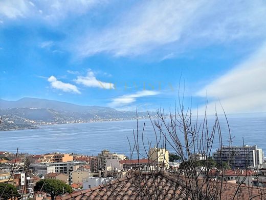 Villa à Roquebrune-Cap-Martin, Alpes-Maritimes