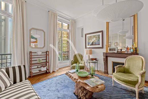 Квартира, Tour Eiffel, Invalides – Ecole Militaire, Saint-Thomas d’Aquin, Paris