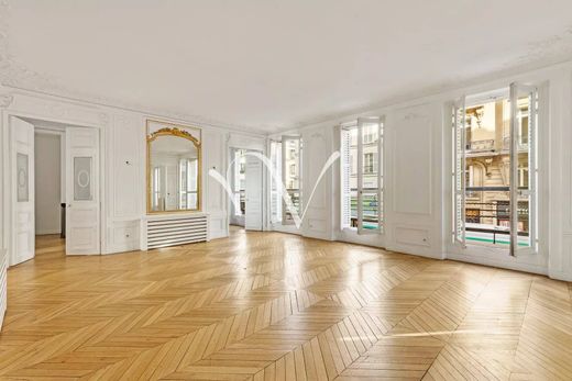 Apartment in Champs-Elysées, Madeleine, Triangle d’or, Paris
