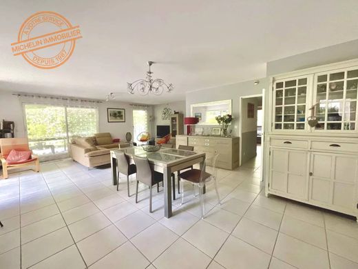 Apartment in Lyon, Rhône