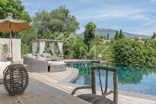 Luxury home in Le Rouret, Alpes-Maritimes