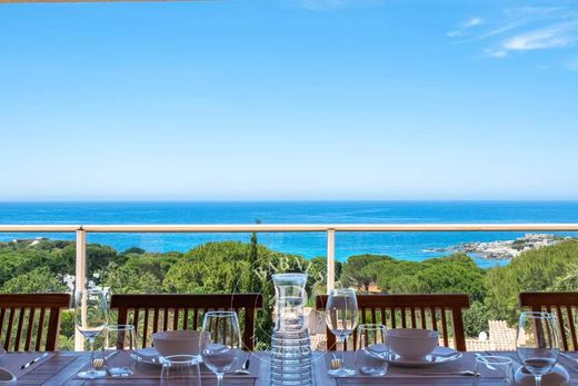 Villa in L'Île-Rousse, Upper Corsica