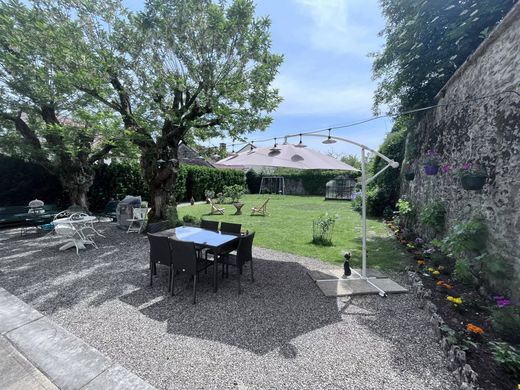 Maison de luxe à Bellegarde-sur-Valserine, Ain