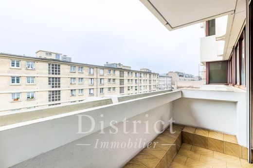 Apartment in Motte-Picquet, Commerce, Necker, Paris