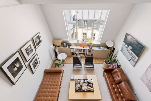 エッフェル塔　アンヴァリッド-エコール・ミリテール　サン・トーマ・ダカン, Parisのアパートメント