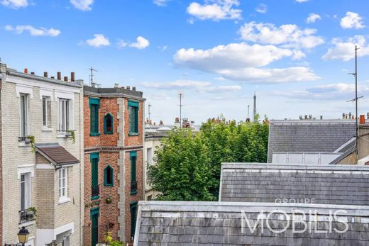 Luxury home in Montmartre, Abbesses, Grandes-Carrières, Paris