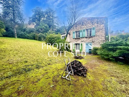 Luxe woning in Villeneuve-lès-Avignon, Gard