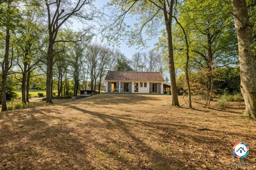 Luxury home in Montmerle-sur-Saône, Ain