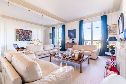 Apartment in La Muette, Auteuil, Porte Dauphine, Paris