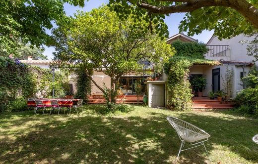 Perpignan, Pyrénées-Orientalesの高級住宅